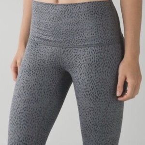 Lululemon Wunder Under Leopard Cropped Leggings